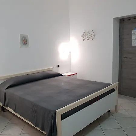 Holiday B&B Oda ve Kahvaltı Vico Del Gargano