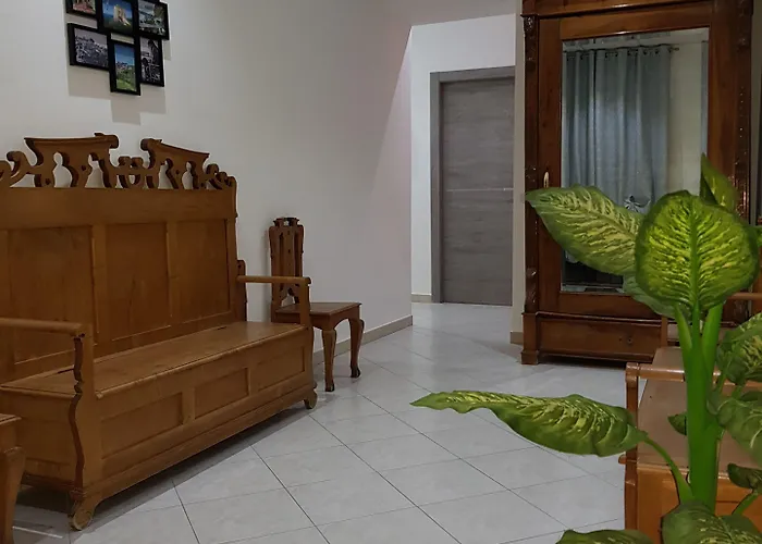 Couette-café Holiday B&B