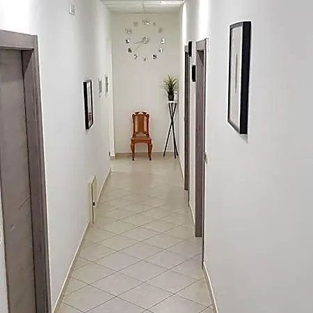 Holiday B&B فندق مبيت وإفطار