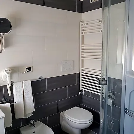 Holiday B&B 3* 维科德尔加尔加诺
