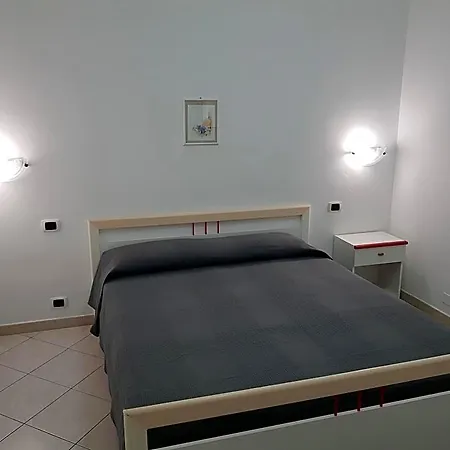 住宿加早餐酒店 Holiday B&B 维科德尔加尔加诺