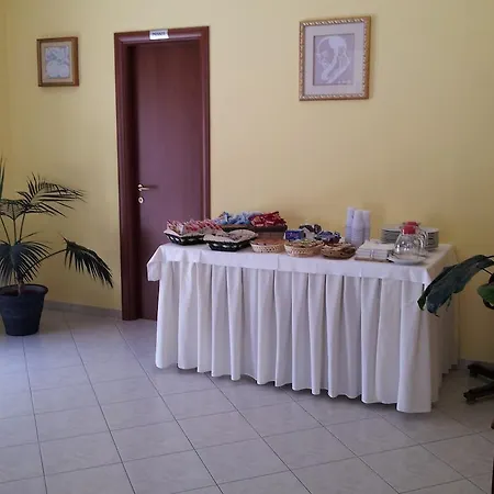 فندق مبيت وإفطار Holiday B&B فيكو دل غراغانو