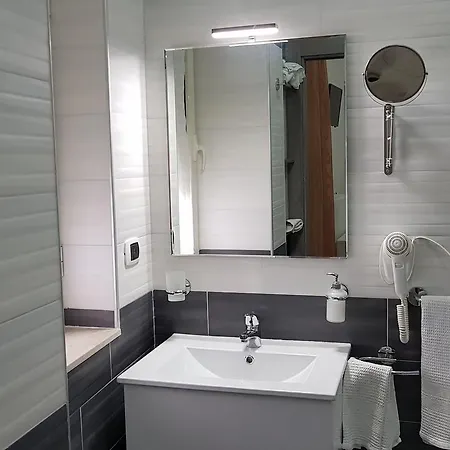 Holiday B&B Bed & Breakfast Vico Del Gargano